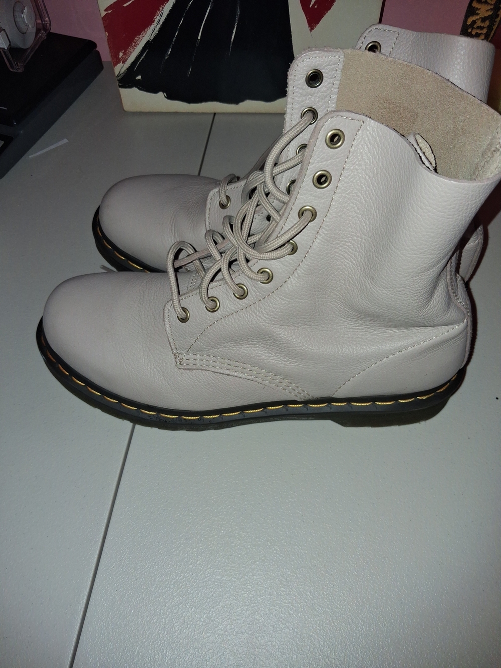 Dr. Martens 1460 Pascal Chalk Off-White Soft Virginia Leather EUC Size 11L 9UK